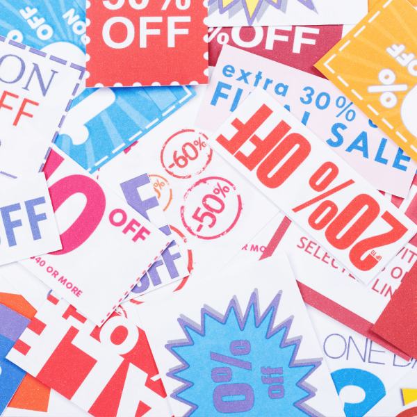 des flyers pour des soldes